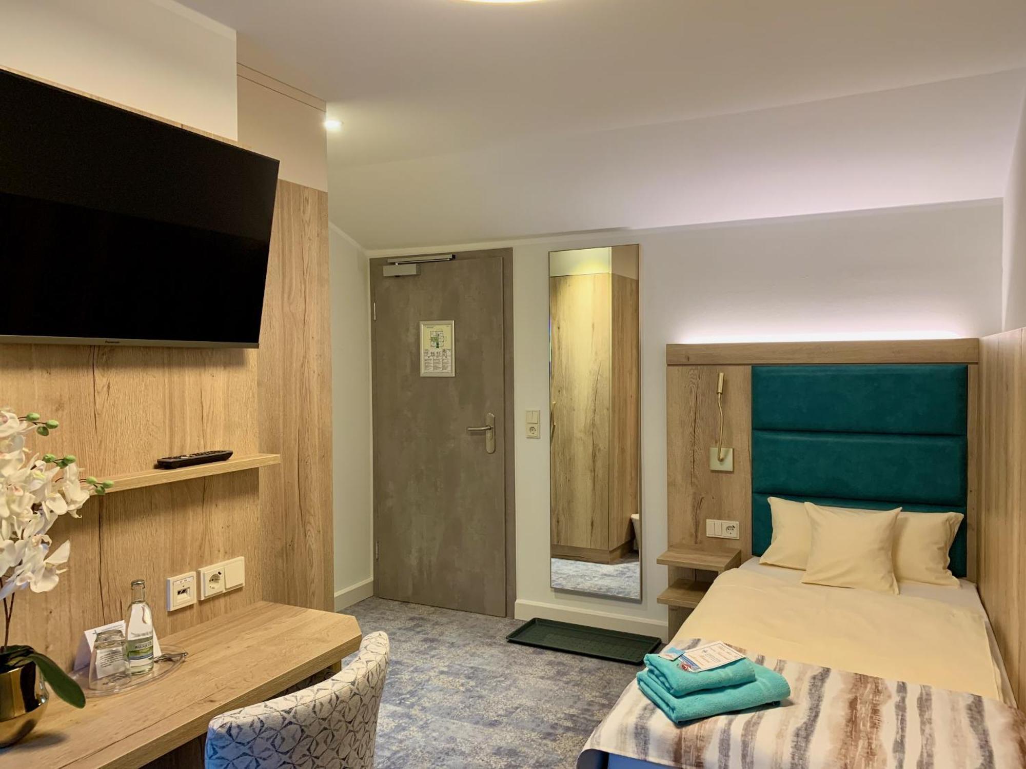 Villa Frieden Hotel & Seminarhaus Bad Blankenburg Room photo